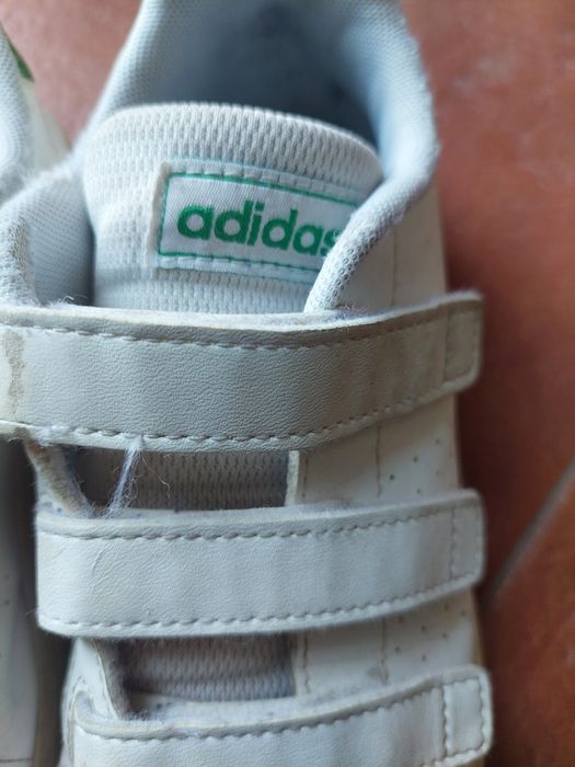 Ténis adidas brancos
