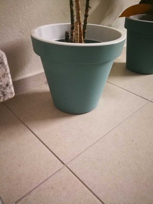 vaso em Plastico azul - tenho 2 unidades