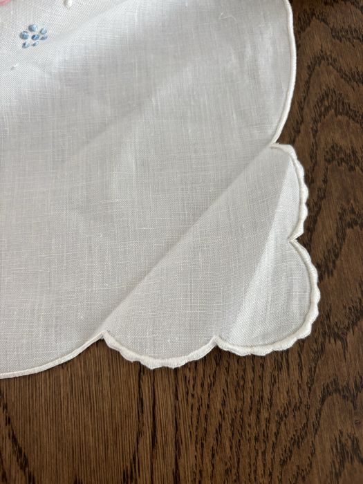 Toalha de mesa linho branco bordado feito à mão