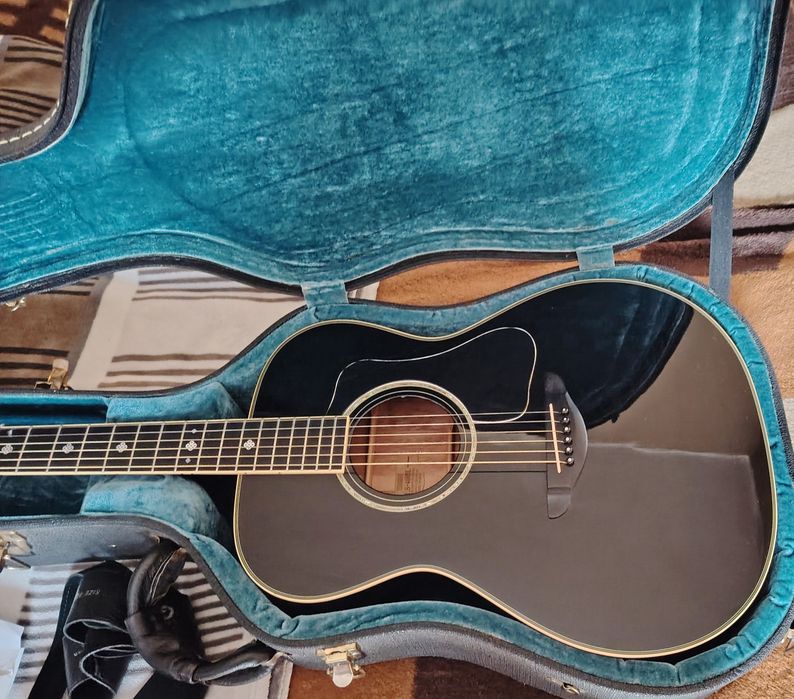 Gitara w stanie idealnym