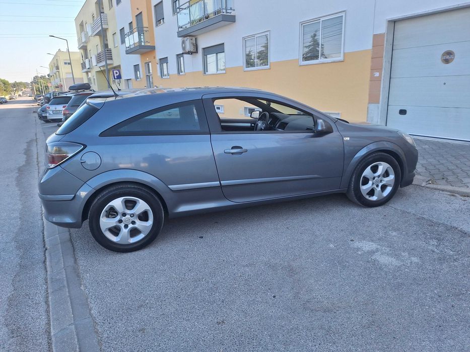 Opel Artra 1.7 CDTI em bom estado geral de 2006