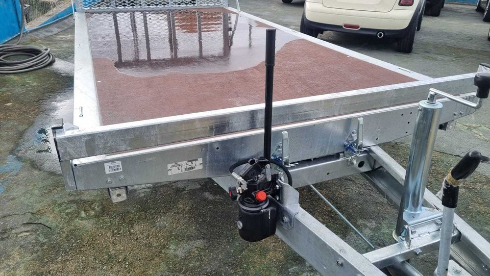 Atrelado / Reboque Plataforma Basculante LIDER