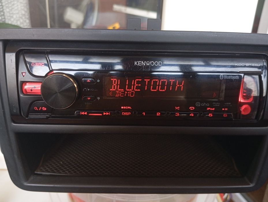 Kenwood KDC--BТ44U  громкая связь.bluetooth,RGB подсветка.