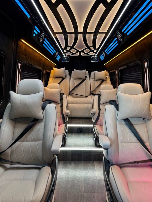 Перишивка салона , комплексне переобладнання бусів