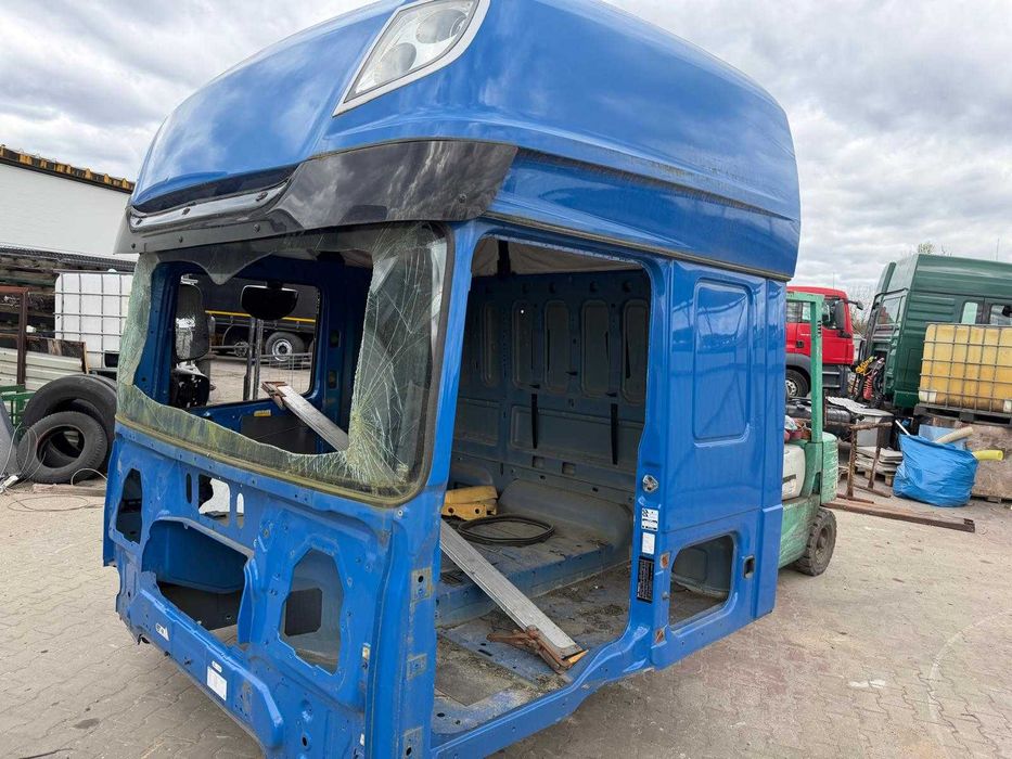Kabina Daf 106 XF, Glob Dach słupek, ćwiartka