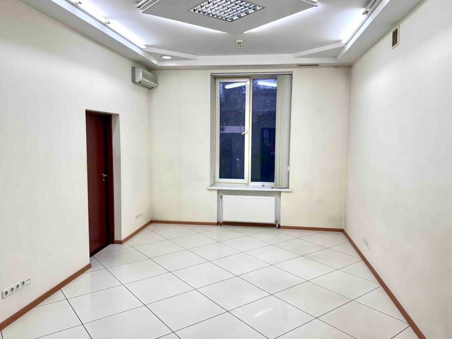 Офис 3 кабинета, кондиционер и охрана — всё, как у больших дядек!