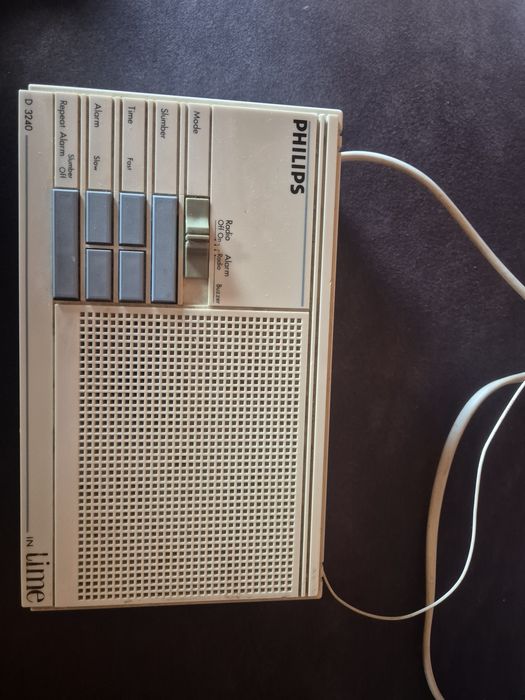 Radiobudzik PHILIPS D 3240/02