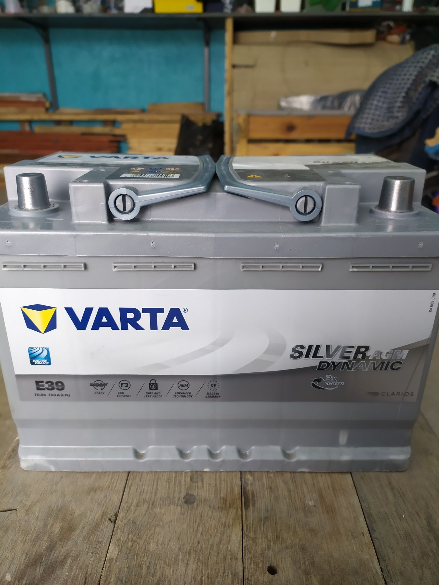 Акумулятор Varta E39 Silver Dynamic AGM 70 Ah, 760A: 6 499 грн. -  Аккумуляторы Нетешин на Olx