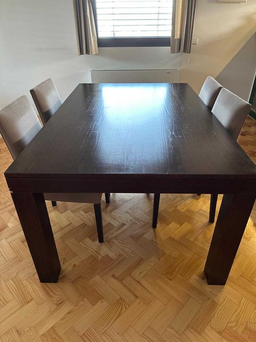 Mesa de jantar de madeira maciça extensível e 6 cadeiras