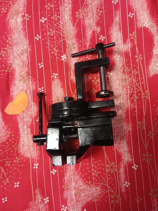 Тиски СССР новые.