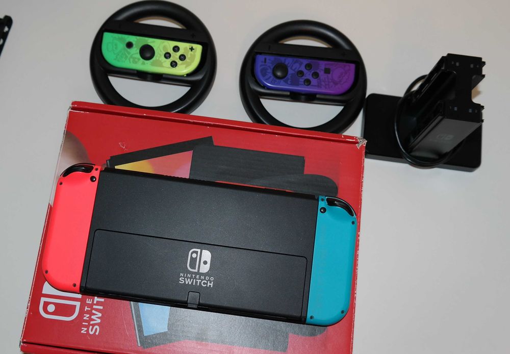 Nintendo Switch Oled , 256 GB, przerobiony Kamikaze CFW - rezerwacja