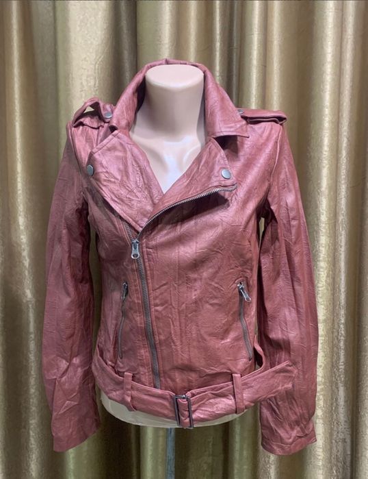 Шкіряна теракотова мото куртка косуха Forevel 21
Розмір s