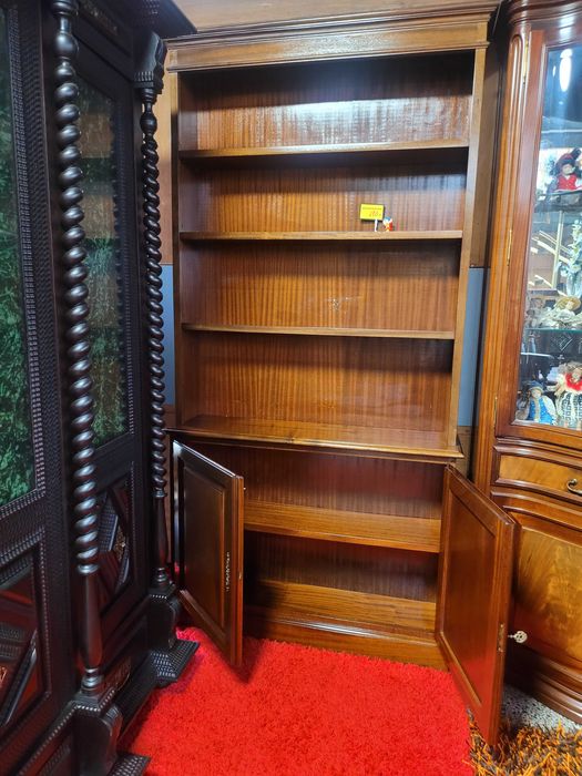 Estante em madeira - óptimo estado