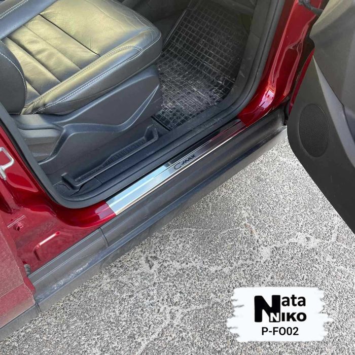 Накладки на пороги бампер на все виды авто