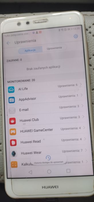 Telefon na częsci Huawei P9 LTE.