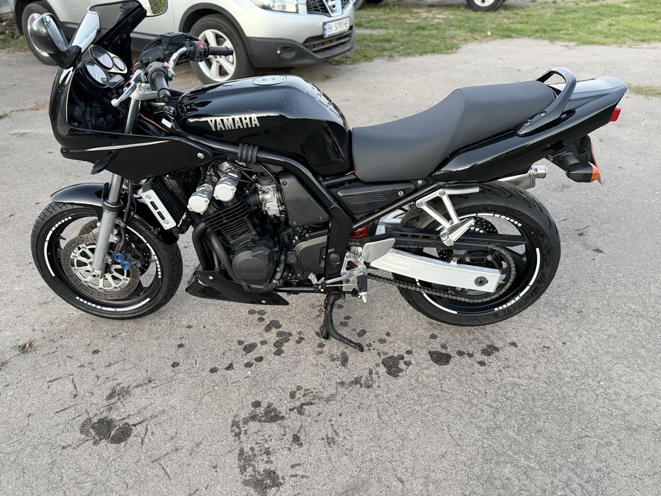 Продам Yamaha FZS600 fazer
