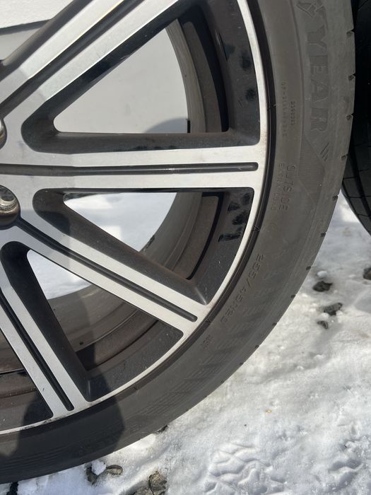 Комплект Volvo 5:108 R20 255/45/R20 Оригінал