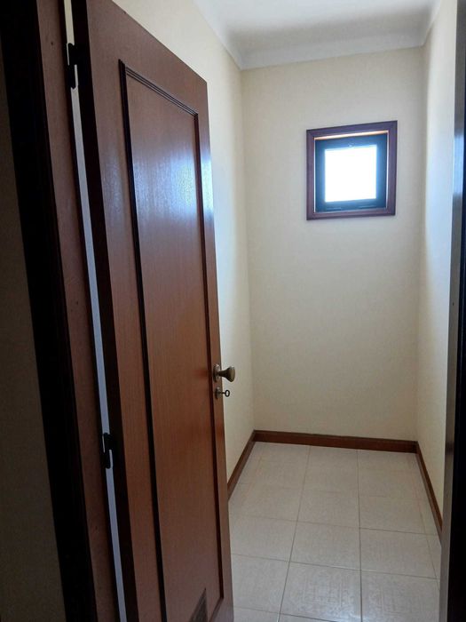Aluga-se apartamento T2