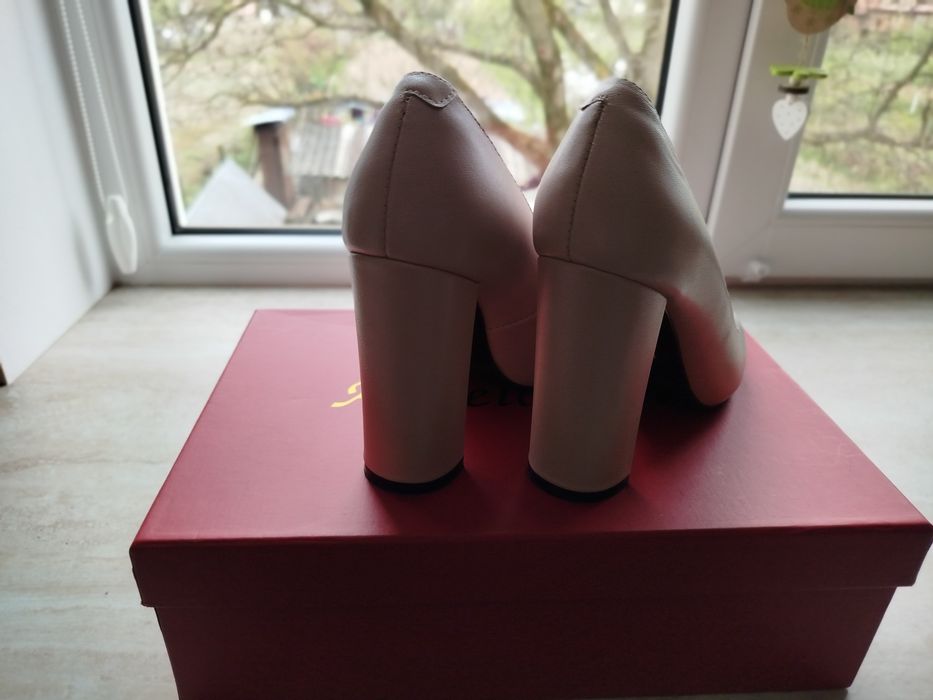 Туфлі шкіряні 35 розмір