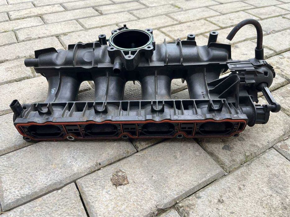 Впускний колектор VW Passat CC 2.0 TSI