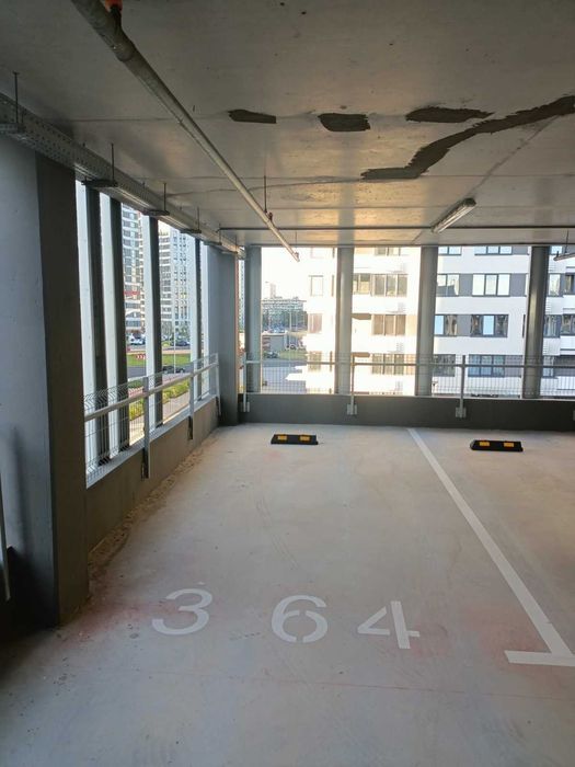 Оренда паркомісця. ЖК Варшавський 3.