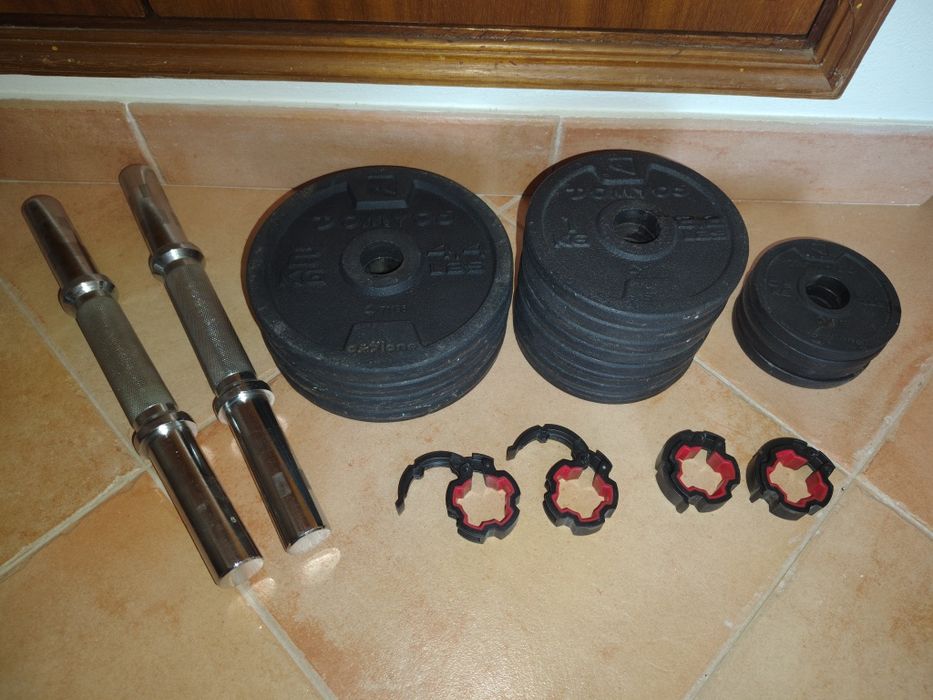 Conjunto de pesos para musculação com bloqueadores