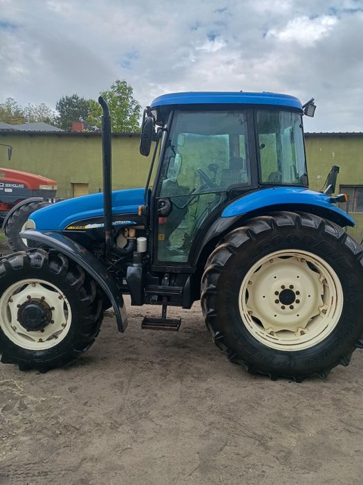 New Holland TD90D