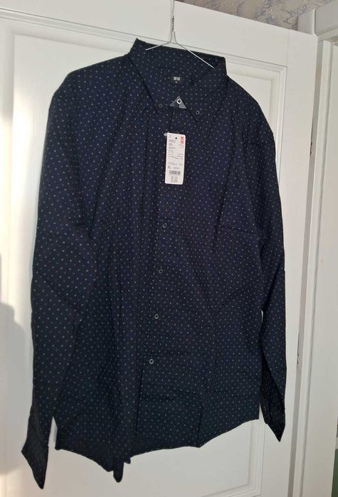 Uniqlo чоловіча сорочка преміум якості