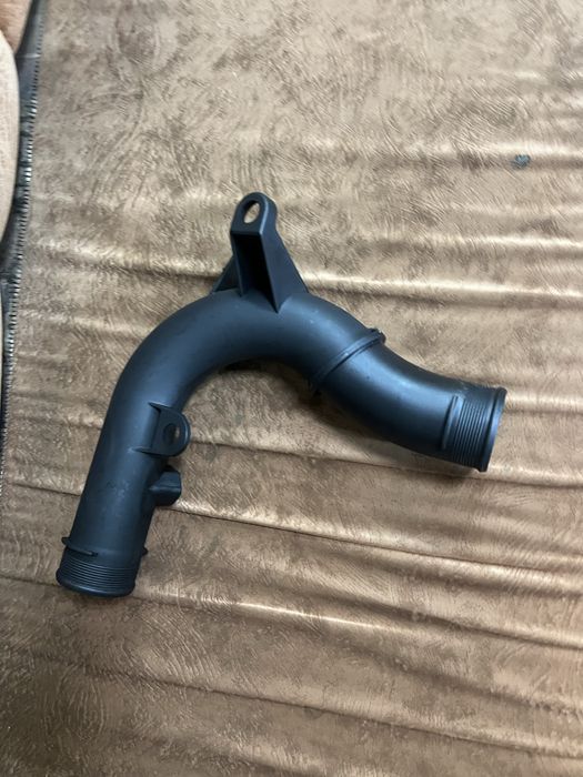 Патрубок надува Tiguan 2 6c0145770a