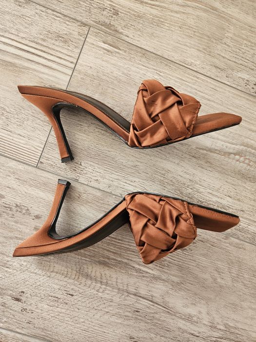 Коричневі босоніжки мюлі ASOS на підборах, плетені, р.37