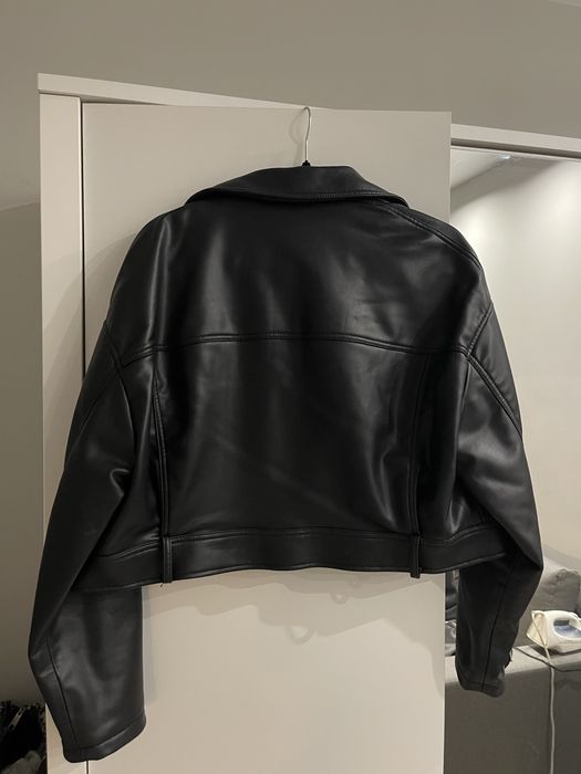 Шкіряна куртка Zara, розмір М