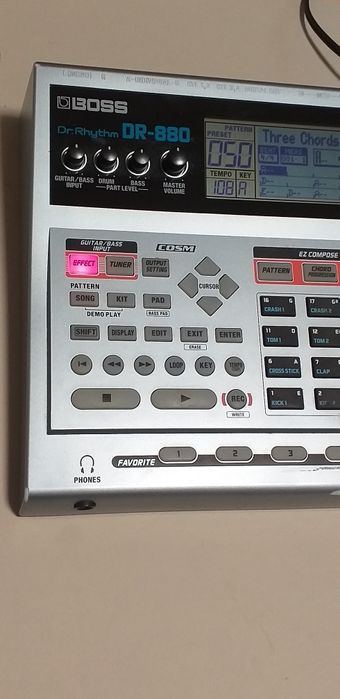 Boss DR-880 dr.Rythm automat perkusyjny.