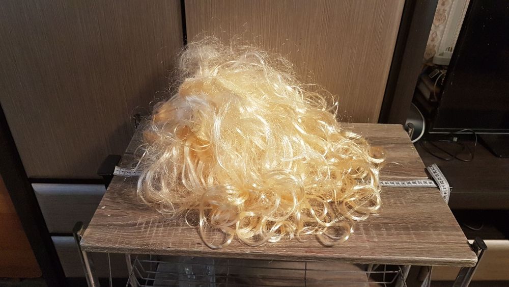 Парик Золушка. р. 58.