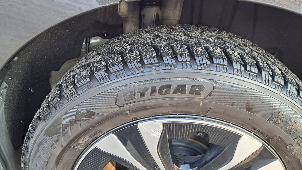 Продам Toyota BZ4X