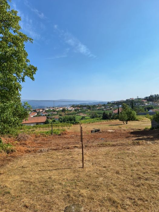 Vende-se ou alugar-se  terreno em Estradinha - Telões - Amarante