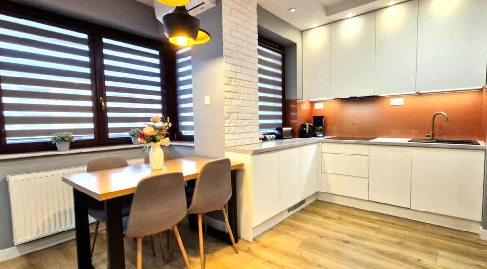 Apartament BLUE CASCADE Dobrego Pasterza, śródmieście, free parking, AQUAPARK. max 4 osoby