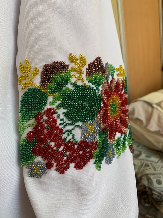 Вишиванка з бісеру