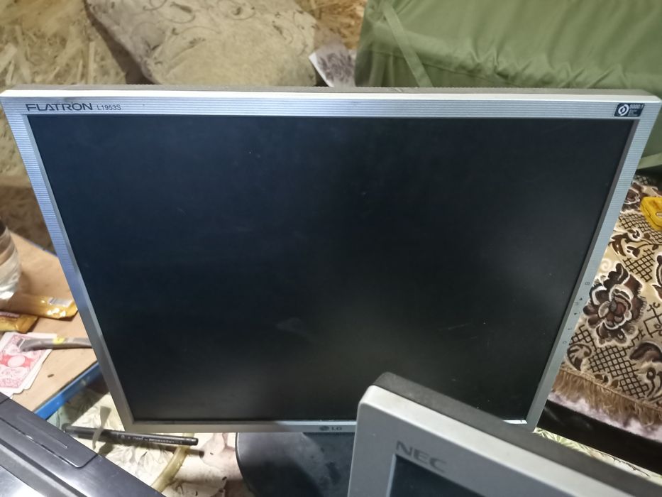 Монітори lg та nec