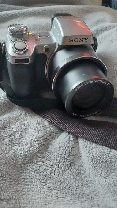 Aparat SONY  DSC H1