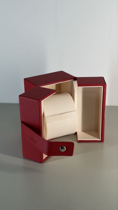 Omega caixa original e nova