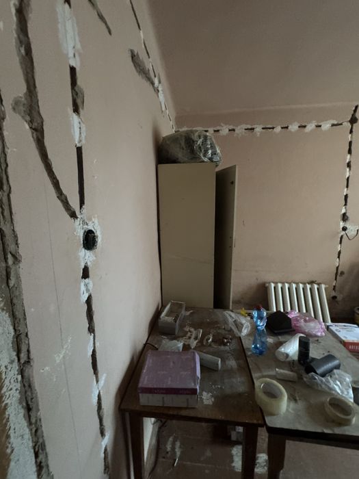 Продаж: частини будинку   з гаражем у центрі Ужгорода терміново