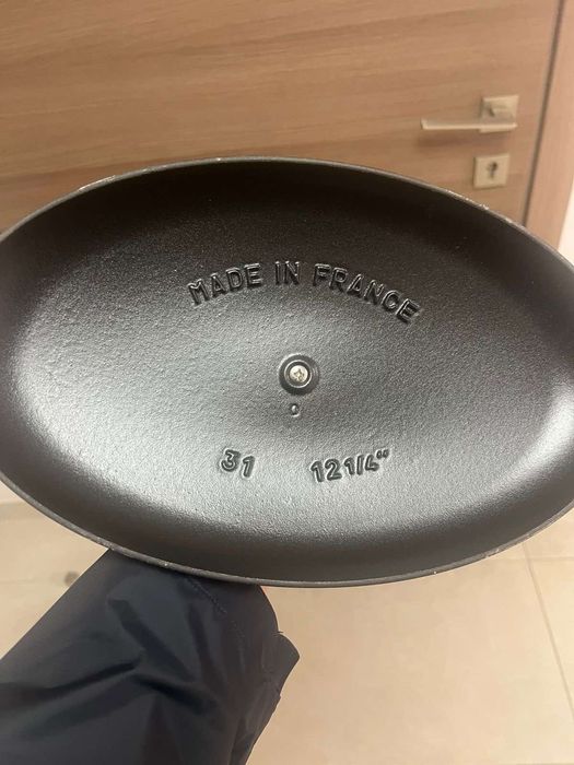 чорна сервірувальна тарілка 31*19 см з кришкою овальна Matte Black STAUB
