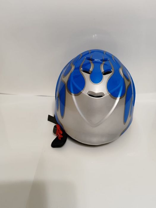 Детские , дитячі, горнолижні, горнолыжные шлемы, шлеми, лижи, сноуборд