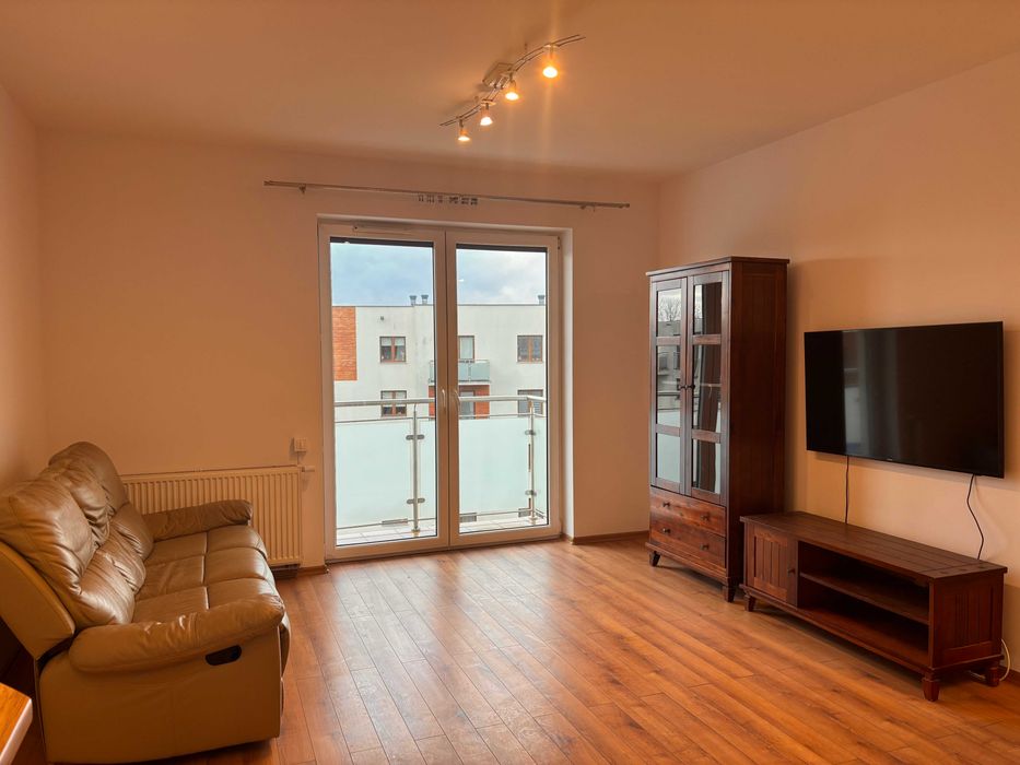 TG Lasowice, nowy budynek z windą, 60 m2