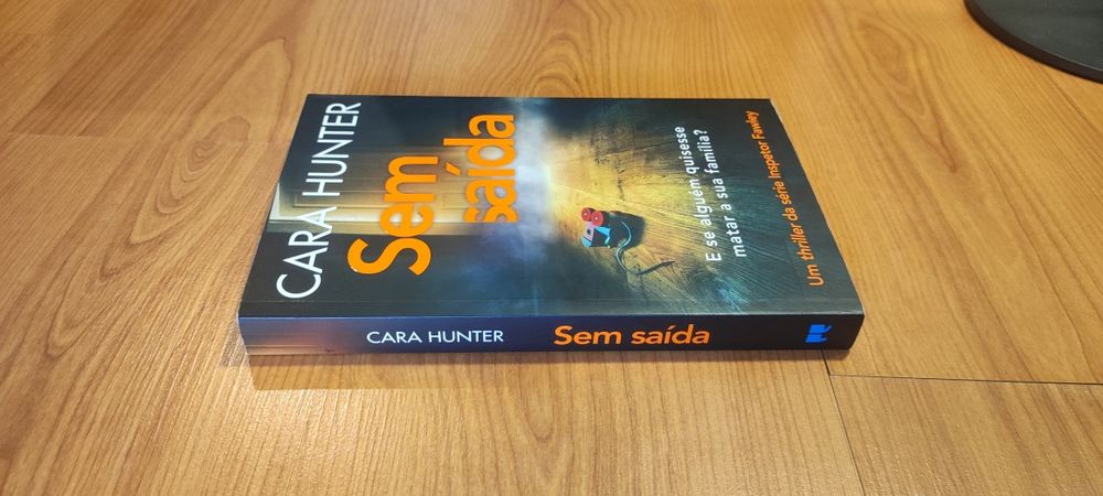 Livro "Sem saída"
