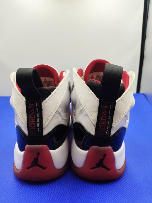 Кросівки Nike Jordan Two Trey ( унісекс) - 39 розмір.