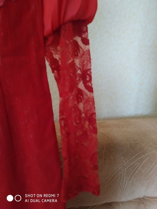 Платье новое, красного цвета