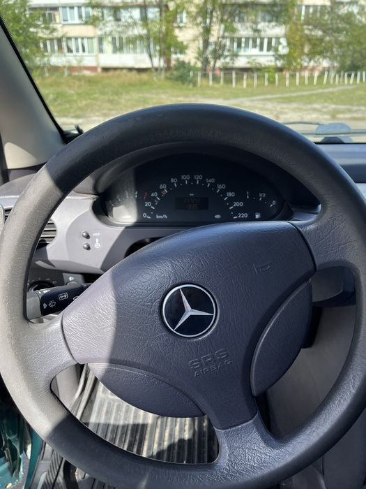 Mercedes-Benz a160