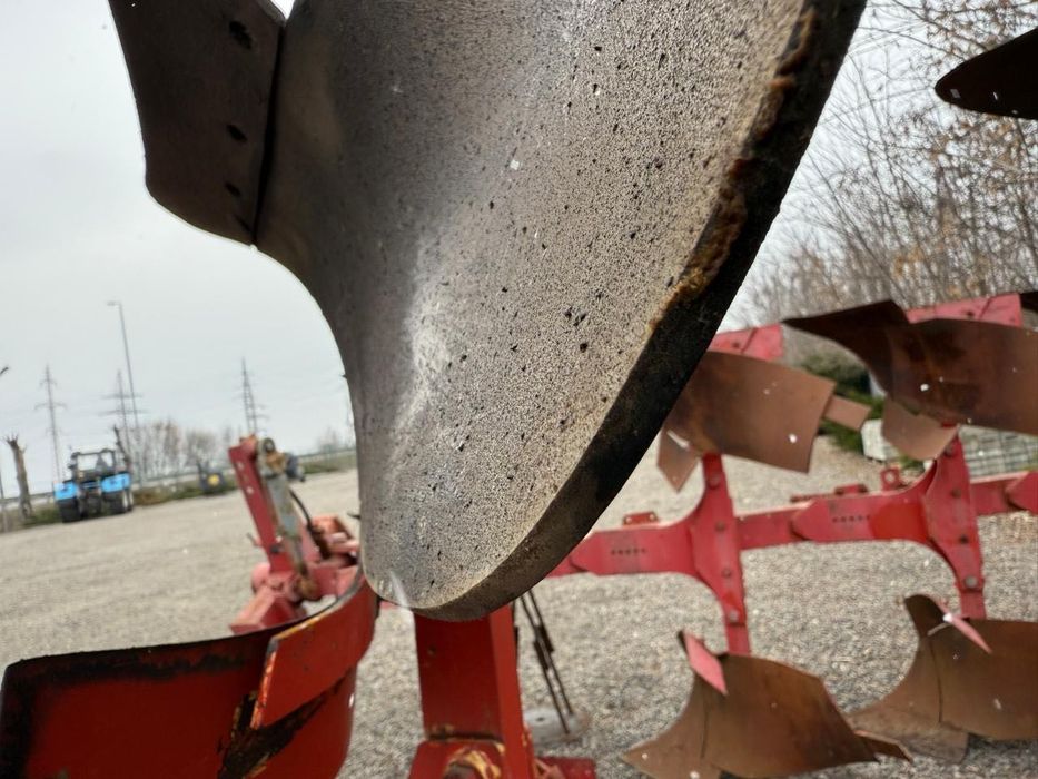 WIEGARD плуг 4-корпусний