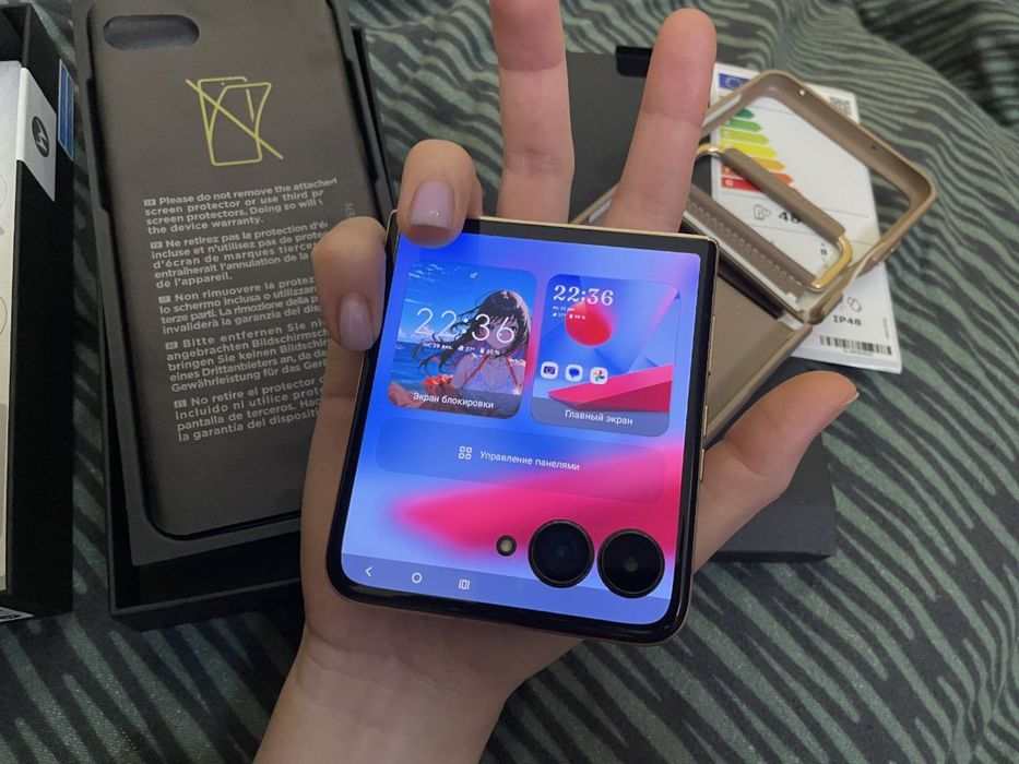 Топовий Motorola Razr 60 Ultra новий, 16/512Gb дерево